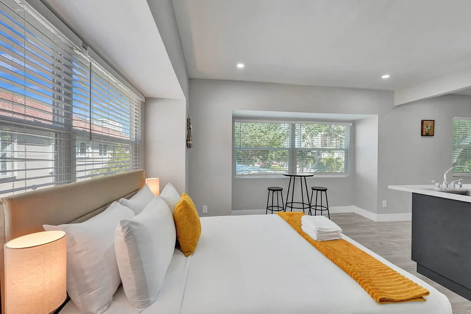 Studio, 1.0 bath, 4305 sqft, $2,273 — Photo 1