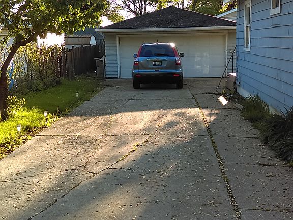 2nd image of 328 Mission Ave