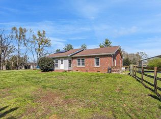 518 Woody Rd, Gray Court, SC 29645