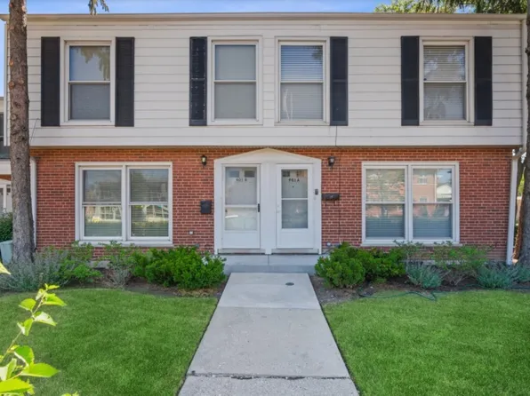 901 Waukegan Rd Unit B, Deerfield, IL 60015