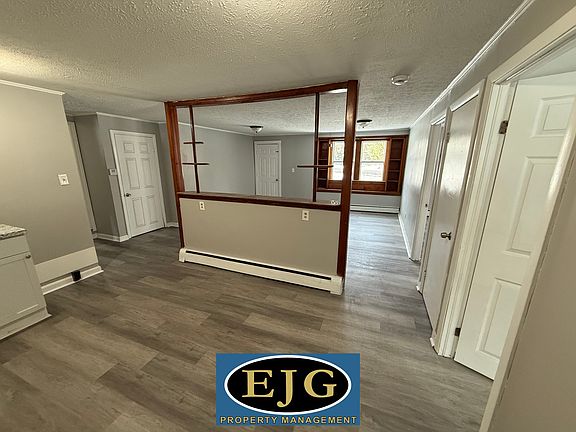 4th image of 158 S Main St #1
