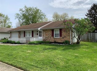 822 Plumwood Dr, New Carlisle, OH 45344