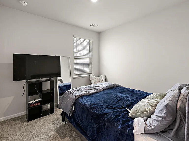 704 Ladywood Dr — Photo 5