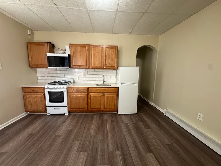 4102 W Girard Ave #1R — Photo 3