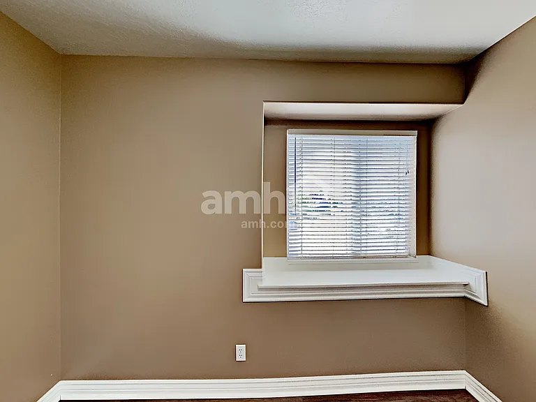 2216 S 2685 W — Photo 14