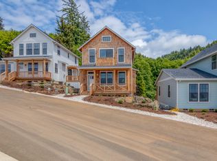 720 NE Lillian Ln, Depoe Bay, OR 97341
