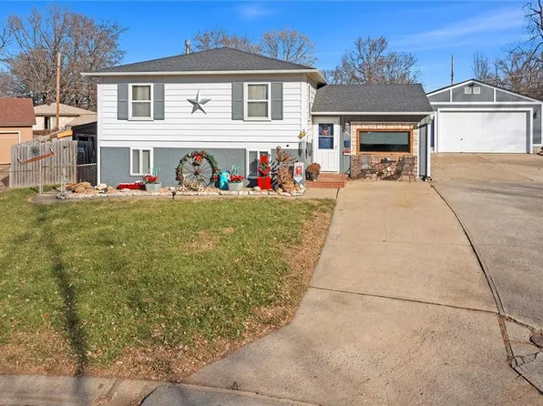 19022 E Susquehanna Ct, Independence, MO 64056