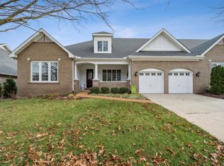 1979 Chesterfield Ridge Cir, Chesterfield, MO 63017