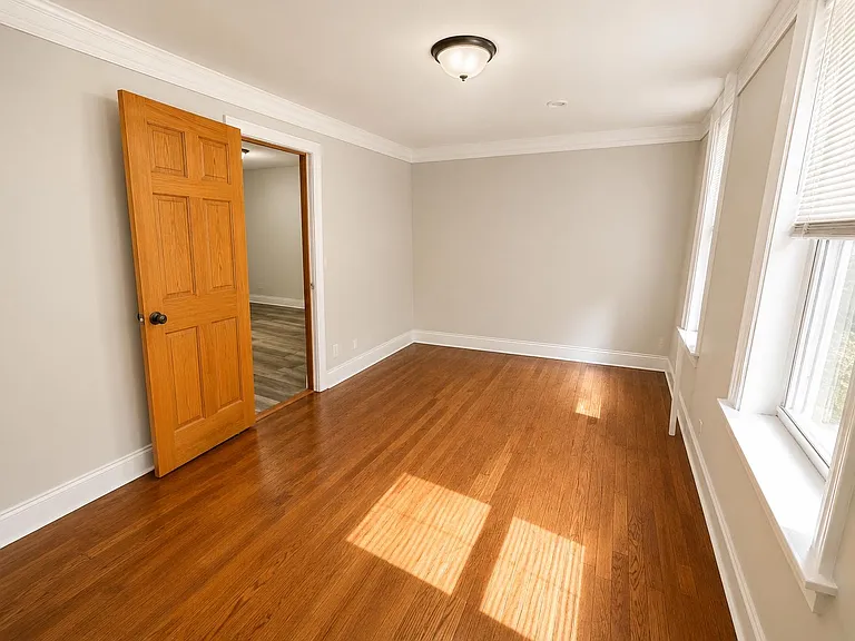 240 Suydam St #1 — Photo 9