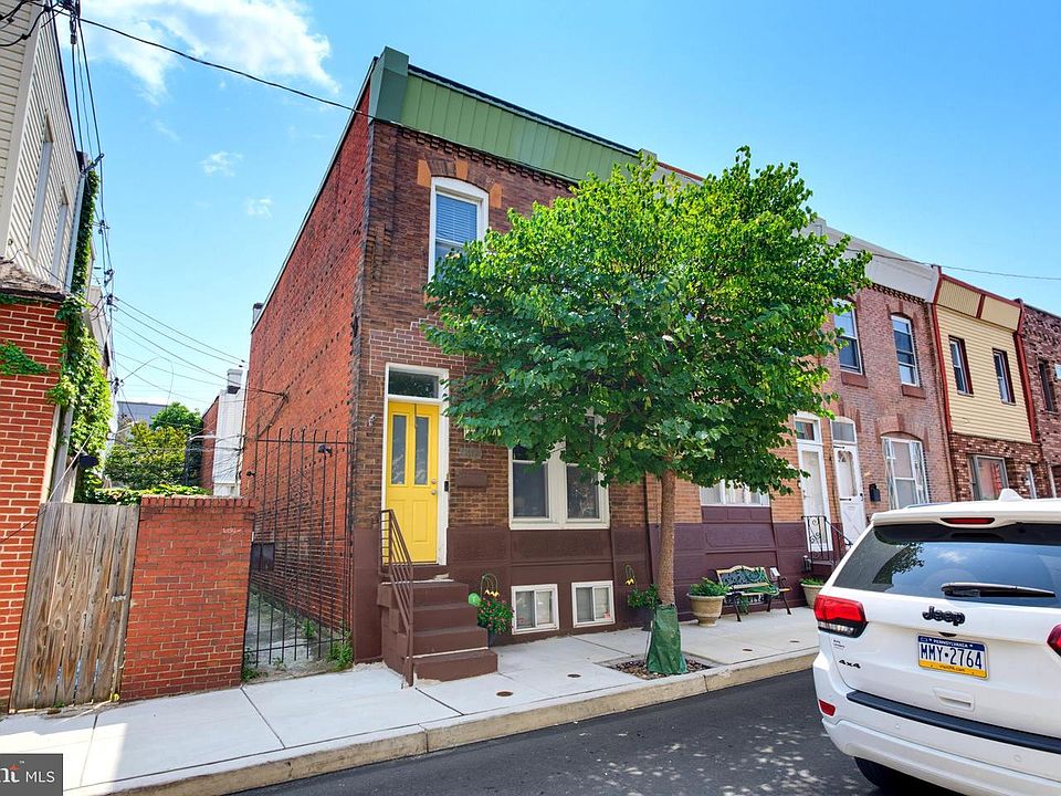 1st image of 2409 S Clarion St
