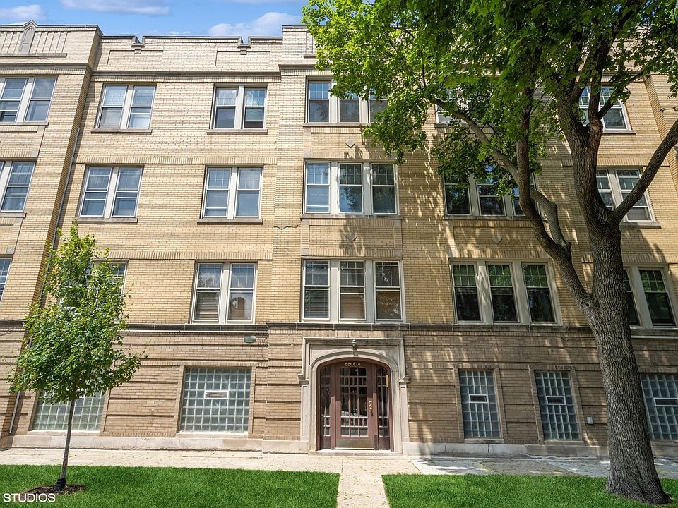 1st image of 2208 W Winnemac Ave APT 3