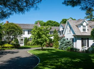 648 Smith Ridge Rd, New Canaan, CT 06840