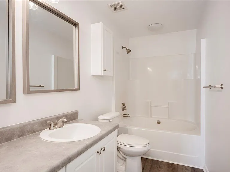 1216 Longpoint Dr — Photo 13