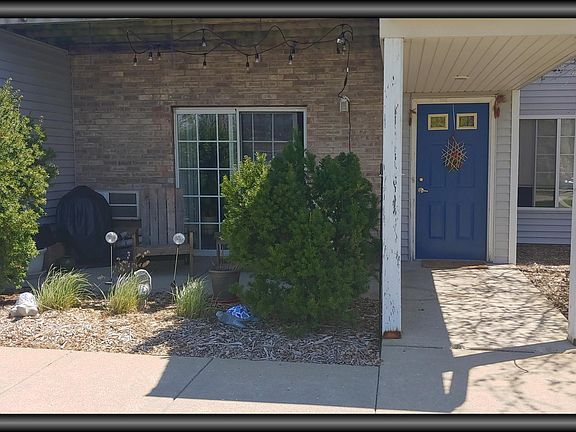 3rd image of 5956 S Kingan Ave #3