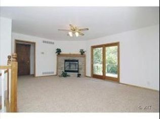 7121 N Oak St, Wonder Lake, IL 60097