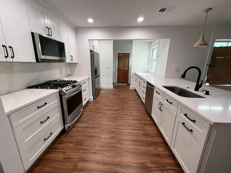 18 Ellen Ave — Photo 6