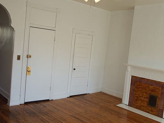 5th image of 2823 Saint Paul St APT 2