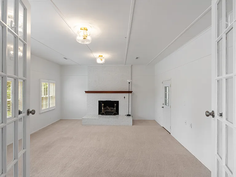 8045 Sabre Dr — Photo 10