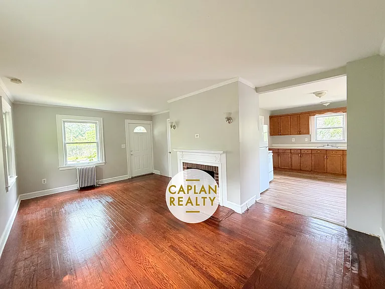 685 Newhall St — Photo 4