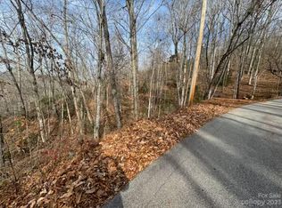 17 Franklin Farm Rd, Franklin, NC 28734