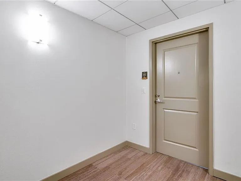 3338 Peachtree Rd NE #2401 — Photo 3
