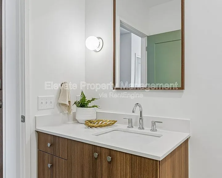The E at 1016 NW 67th Street — Photo 51