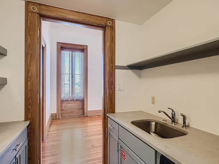 235 E Commerce St #400 — Photo 9