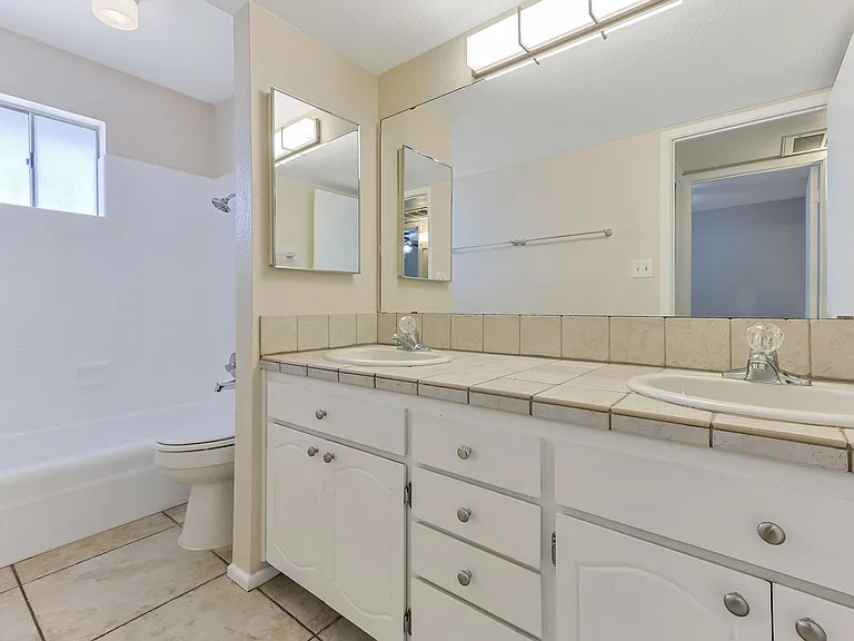 5105 S La Rosa Dr — Photo 11
