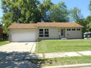 805 Kenilworth Ave, Joliet, IL 60435