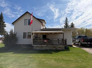 118 2nd St W, Saint Walburg, SK S0M2T0