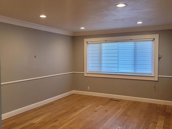 3rd image of 4431 Esther Dr