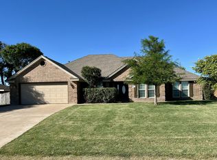 1415 Ebeling Dr, Plainview, TX 79072
