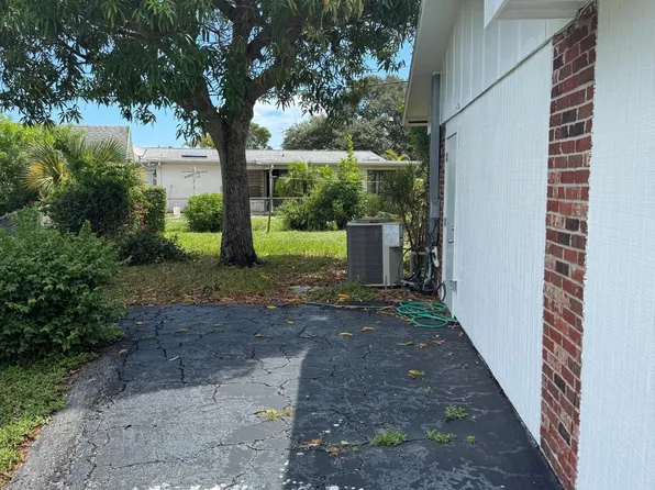 3651 BAHAMA Road, Palm Beach Gardens, FL 33410