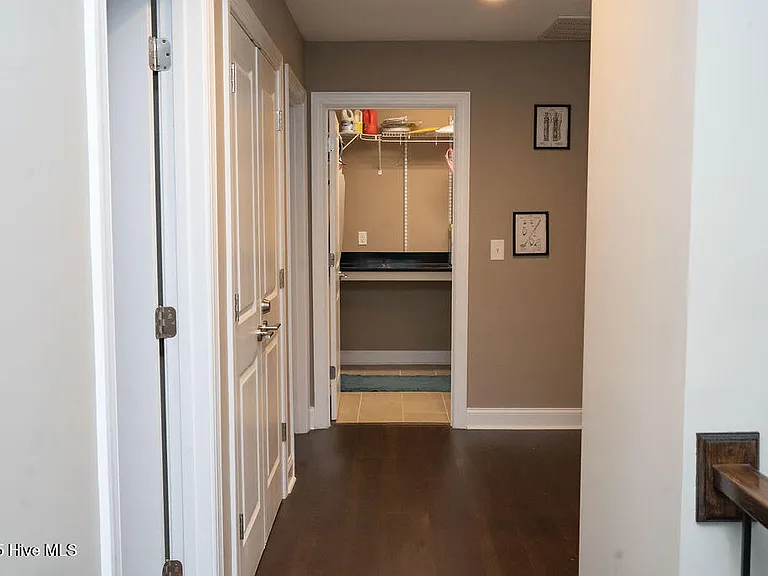 691 S Ashe St — Photo 28