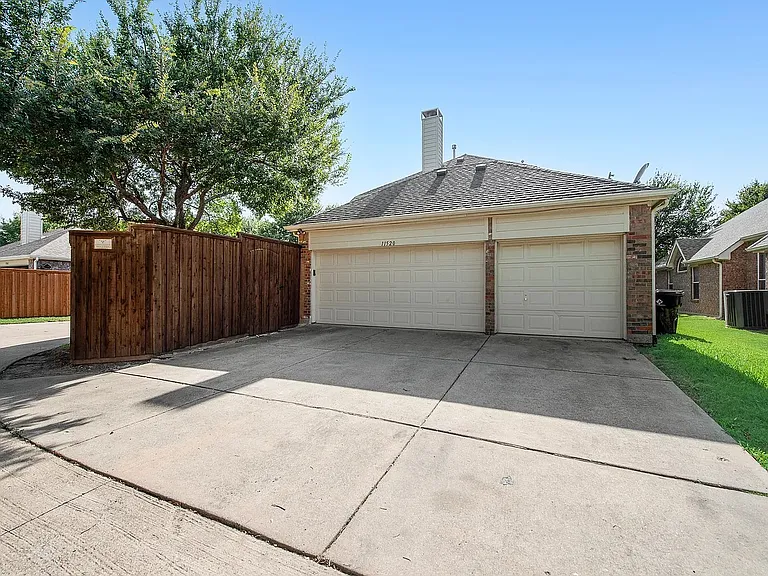 11520 Bermuda Way — Photo 12