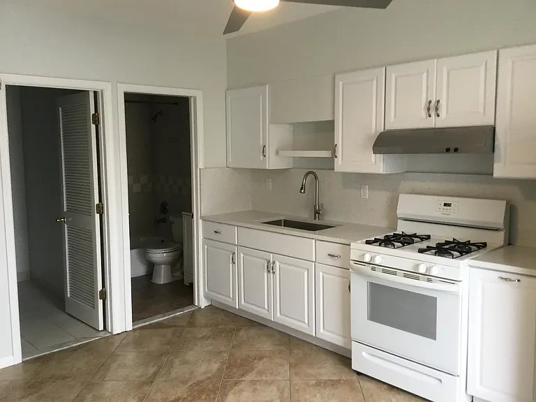 90 Union Ave #2 — Photo 4