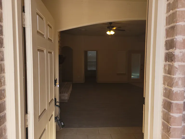 5130 Southpoint Dr — Photo 3