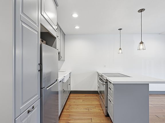 3rd image of 2255 Sidewinder Dr #623