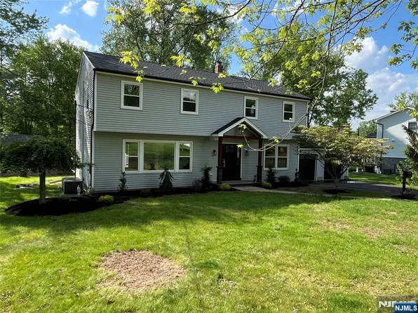 11 Janice Dr, Norwood, NJ 07648