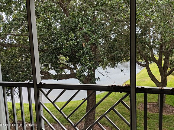 4th image of 28210 Harbour Vista Cir