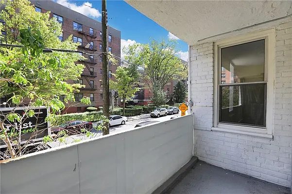 Sold by Remax Edge | media 16