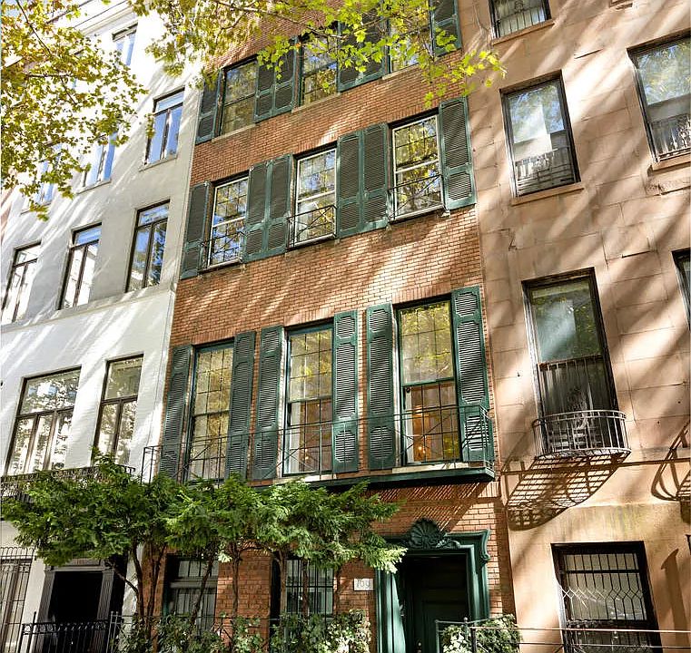 1st image of 109 E 64th St