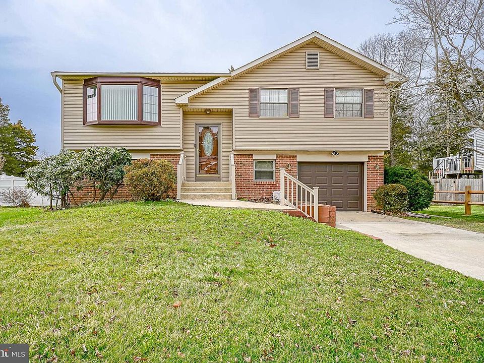 1st image of 11 Franklin Ave