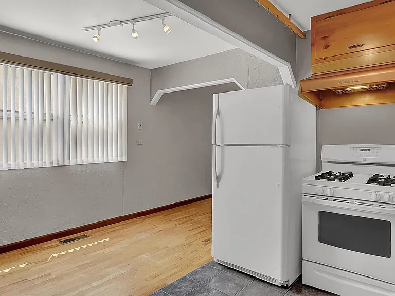 623 Iowa Ave — Photo 11