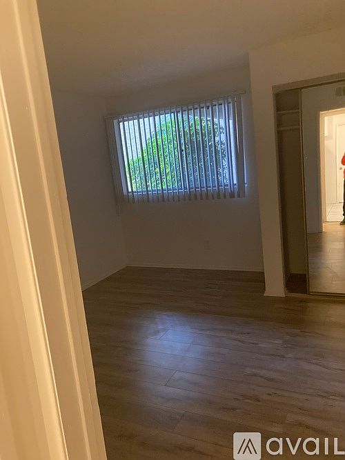 1st image of 4555 Fulton Ave APT 114