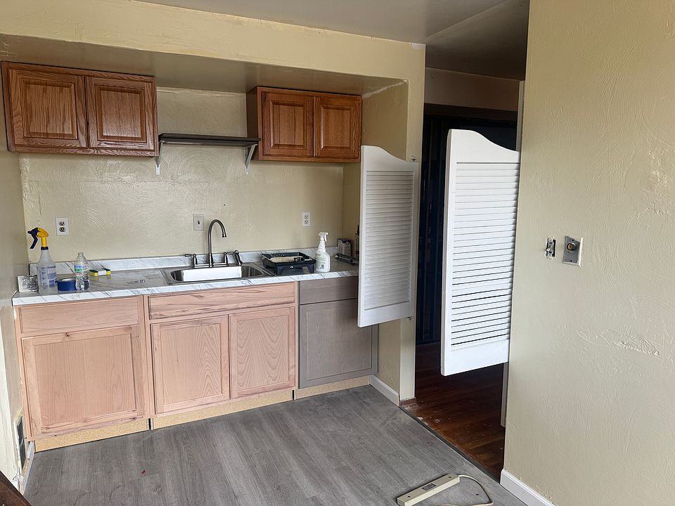 1st image of 2340 Park Hill Dr