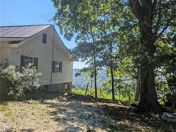 5th image of 17420 State Highway 16
