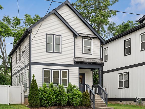 3rd image of 803 21st Ave N