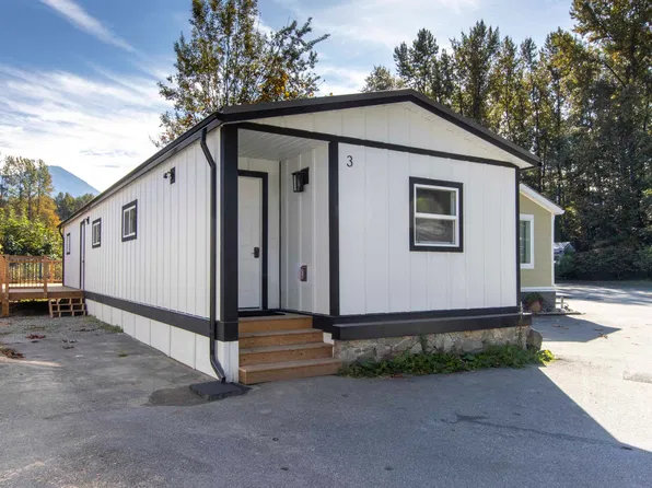 39884 Government Rd #3, Squamish, BC V8B 0G3