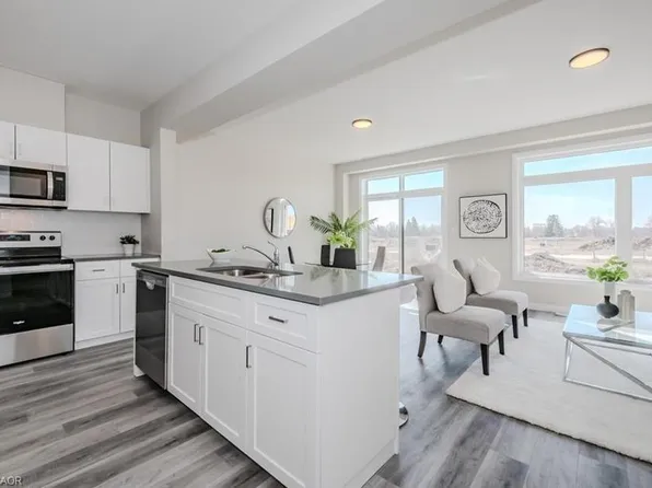 73 Ayr Meadows Cres, North Dumfries, ON N0B 1E0